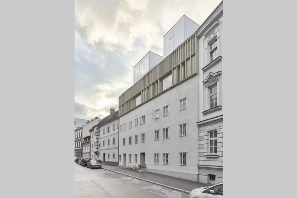 Stilvoll Und Luftig Im Herzen Von Linz Exteriör bild